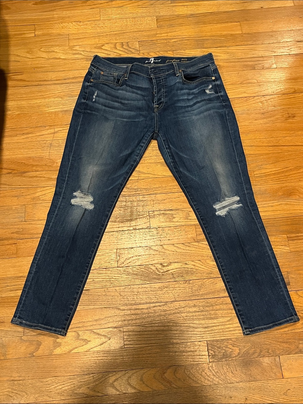 Women’s 7 for all mankind button fly jeans